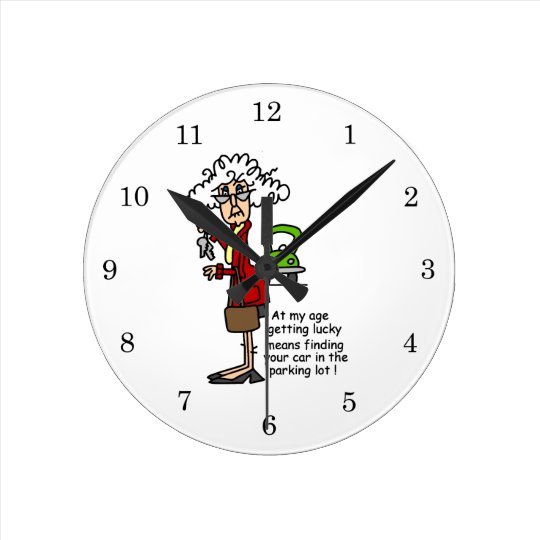 Horloge Ronde Obtention De L Humour Chanceux Zazzle Fr