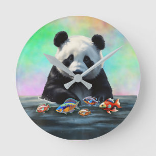 Horloge Ronde Panda regarde des poissons colorés nageant