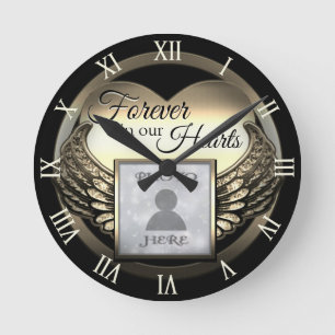Horloge Ronde Personnalisé Photo Gold Memorial Heart