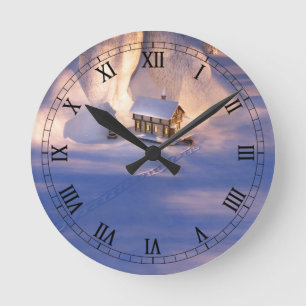 Horloge Ronde Petite maison dans l'horloge de neige