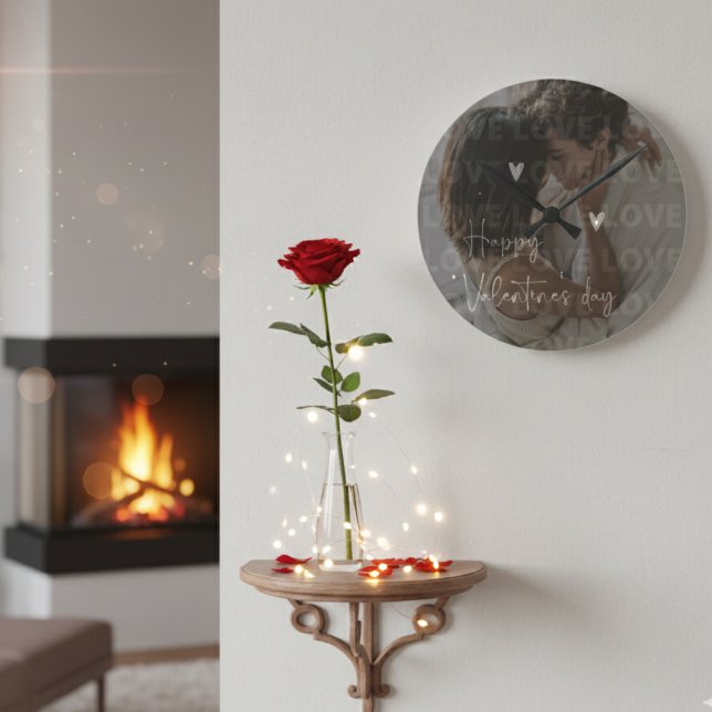Horloge Ronde Photo Couple romantique de la Saint-Valentin (Créateur téléchargé)