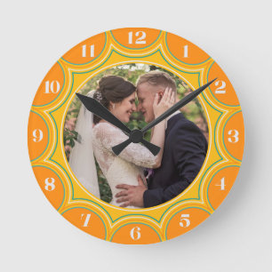 Horloge Ronde Photo de famille Moderne Orange Sunburst Personnal