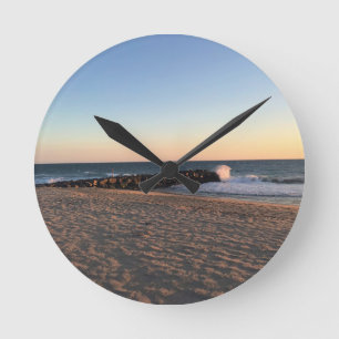 Horloge Ronde Plage de Newport Beach au coucher du soleil, Calif