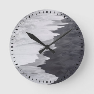 Horloge Ronde Plage noire et blanche pittoresque