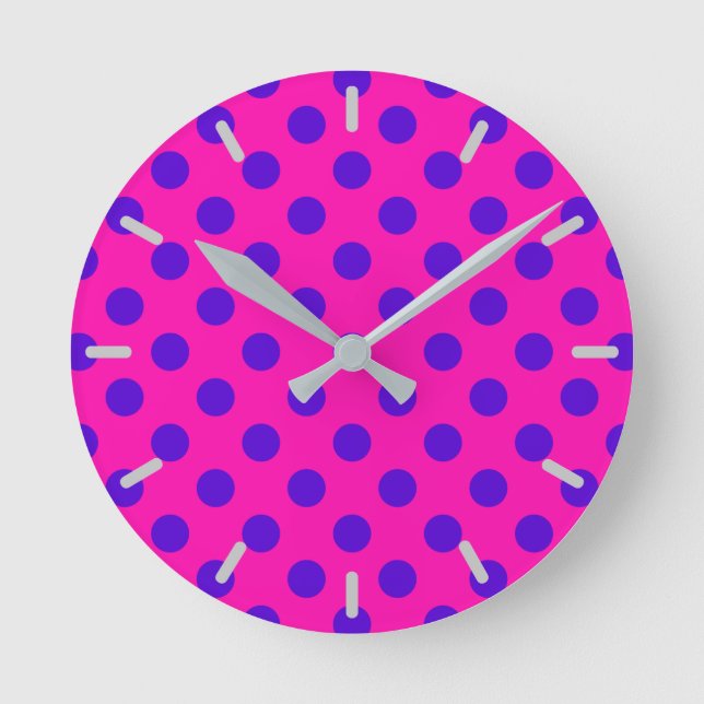 Horloge Ronde Pois bleus sur fuchsia (Recto)