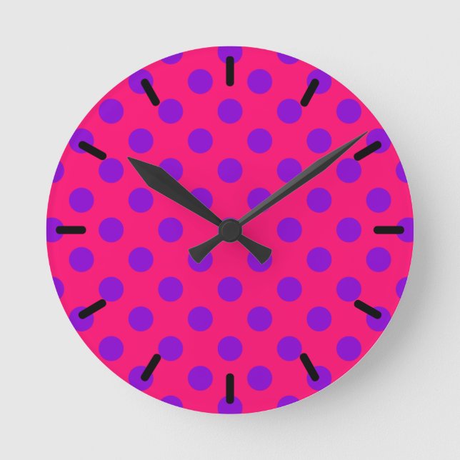Horloge Ronde Pois violets sur cerise (Recto)