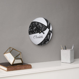 Horloge Ronde poupée blanche noire cachemire motif basketball