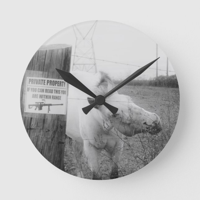 Horloge Ronde Private Property horse noir & blanc (Recto)