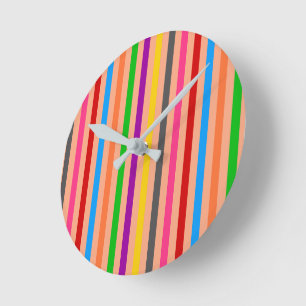 Horloge Ronde Rayures Colorées Sur Fond Orange Design 