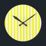 Horloge Ronde Rayures jaunes<br><div class="desc">Bright yellow stripes against the background color of your choice. The stripe pattern is customizable and can be tiled allowing you to change orientation size.</div>