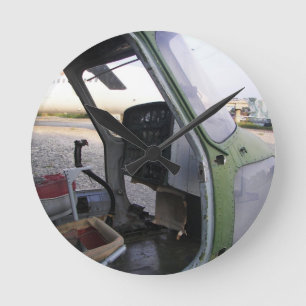 Horloge Ronde Restes d'hélicoptère de guerre froide