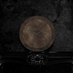 Horloge Ronde Romance en bronze de minuit | Satiny Grunge Damask<br><div class="desc">Le grunge sophistiqué des années 90 est tout grandi avec ce damas rose satiné, velours luxueux et faux parties scintillant foncé, dans une tonalité de bijou sombre et une palette de teintes sombres. Cette texture vintage mélangée unisex des années 1990, moyenne et abstraite, ajoute une parfaite pop de couleur et...</div>