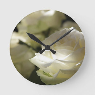 Horloge Ronde Rose blanche fleurs florales Destiny Gardens