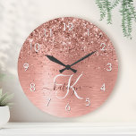 Horloge Ronde Rose Gold brossé Parties scintillant métallique No<br><div class="desc">Personnalisez facilement ce design tendance et chic 24h/24 avec une jolie parties scintillant brillante en or rose sur un arrière - plan métallique brossé en or rose.</div>