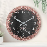 Horloge Ronde Rose personnalisé Parties scintillant or noir Étin<br><div class="desc">Personnalisez facilement ce design élégant et tendance d'horloge avec une jolie parties scintillant brillante en or rose sur un arrière - plan métallique brossé noir.</div>