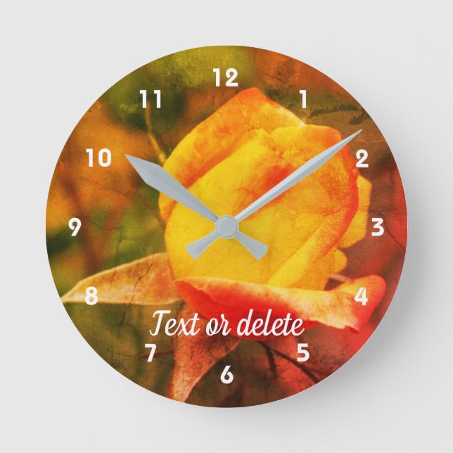 Horloge Ronde Rosebud Jaune Avec Points Forts Rouges Abstraits  (Recto)