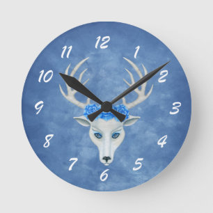 Horloge Ronde Roses mystiques Bleu tête de cerf blanc sur la têt