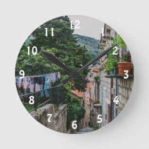 Horloge Ronde Rue de pierre étroite à Dubrovnik