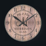 Horloge Ronde Rustic Personnalisé Mariage Nouveaux mariés<br><div class="desc">Une grange moderne rustique arceau en bois mariage monogrammed horloge murale avec date établi et nom marié.</div>