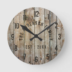 Horloge Ronde Rustic Wood Custom Nom de famille Ferme