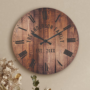 Horloge Ronde Rustique Brown Wood Custom Nom de famille Ferme