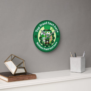 Horloge Ronde Saint Patrick avec un chat à un oeil heureux