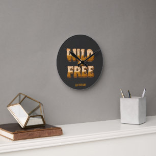 Horloge Ronde Sauvage et Libre - Rétro Typographie Groovy des an
