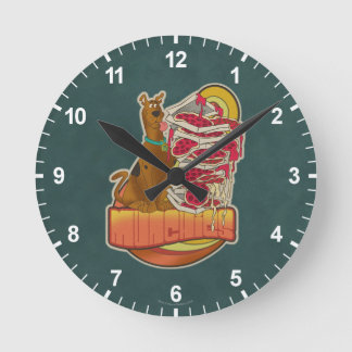 Horloge Ronde Scooby-Doo | Pile de Pizza "Munchies" Graphique