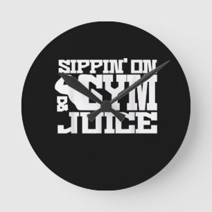 Horloge Ronde Sippin Sur Jus De Gym - Les Chemises D'Entraînemen