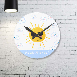 Horloge Ronde Soleil et Nuage Mignons Personnalisés 