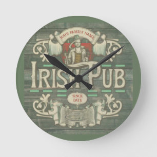 Horloge Ronde St Patrick's Day Funny Personnalisé Pub irlandais