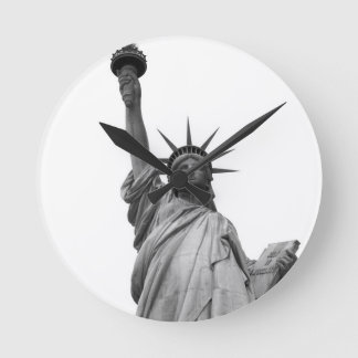 Horloge Ronde Statue noire et blanche de la Liberté