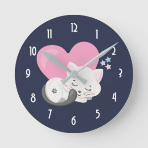Horloge Ronde Sweet Kitty Chat Dormir avec un grand coeur en arr