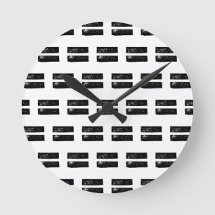Horloge Ronde Symbole de mathématiques "égal" noir et blanc Lino