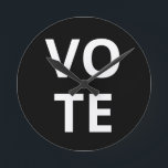 Horloge Ronde Temps de VoTE<br><div class="desc">Célébrez votre enthousiasme à vous inscrire pour voter et voter avec cette horloge de VOTE.</div>