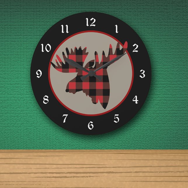 Horloge Ronde Tête rouge d'orignaux de plaid de Buffalo noir (Créateur téléchargé)