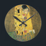 Horloge Ronde The Kiss - Gustav Klimt<br><div class="desc">This is a vintage painting titled "The Kiss" by Gustav Klimt.</div>