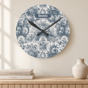 Horloge Ronde Toile de Jouy florale vintage monogramme bleu