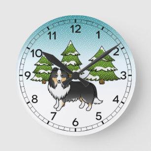 Horloge Ronde Tricolore Shetland Sheepdog Dans Une Forêt D'Hiver