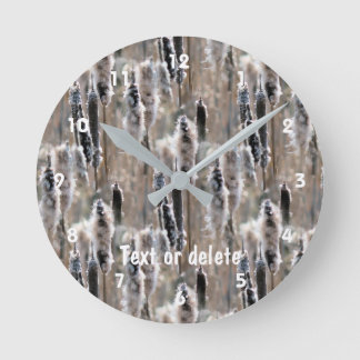 Horloge Ronde Typhas Douces Motif Nature Personnalisé