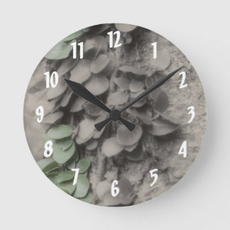 Horloge Ronde Vin Sur Arbre En Blanc Noir