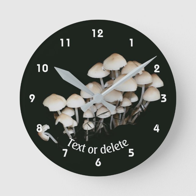 Horloge Ronde Wild Mushrooms Woodland Personalized (Recto)
