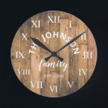 Horloge Ronde Wood Custom Family<br><div class="desc">The brown wooden farm house wall clock is perfect for your country farmhouse kitchen or living room. Customize with your family name and established year for a unique and personalized birthday ou Christmas vend.</div>