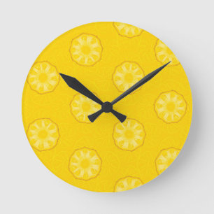 Horloge Ronde Yellow Pineapple Slices Pattern