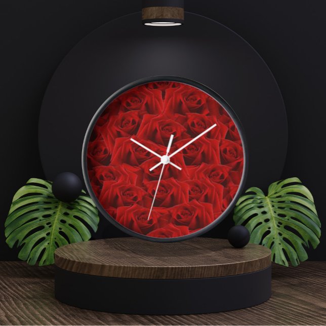 Horloge Rose rouge romantique (Romantic Red Rose Clock by Looly Elzayat)
