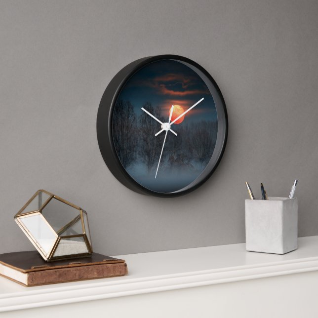 Horloge Scalenghe au Piémont, Italie (Bureau)