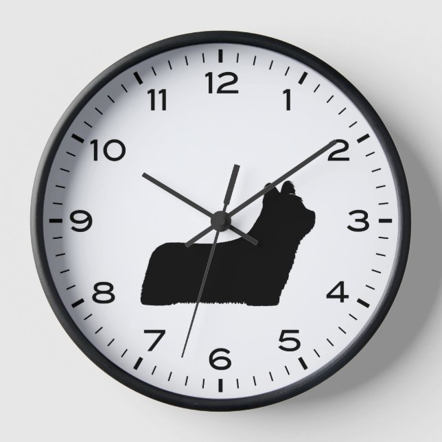 Horloge Silhouette Skye Terrier avec des chiffres et des m (Recto)