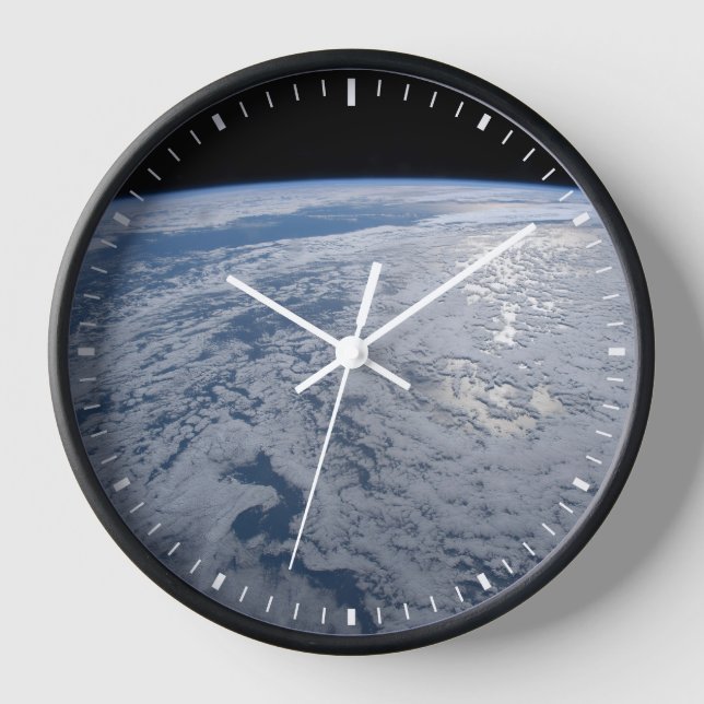 Horloge Soleil Brillant Sur L'Océan Pacifique Sud. (Recto)