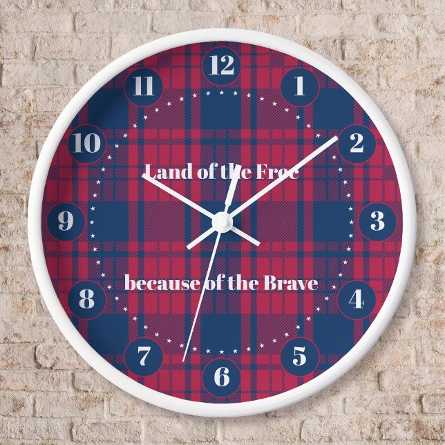 Horloge Tartan - Patriotique - Bleu Rouge Étoiles Blanches (Patriotic Tartan with Stars Wall clock by Leapfroglisics Shop)