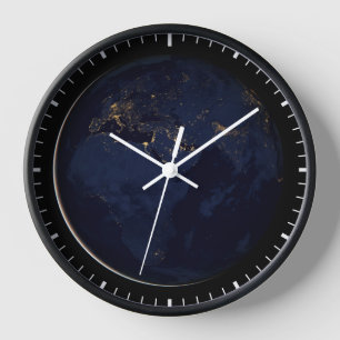 Horloge Terre Pleine Avec Lumières De Ville